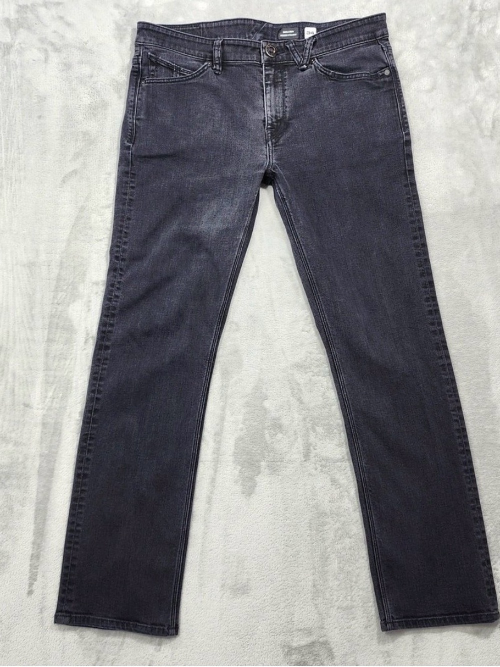 Volcom Jeans Mens 34 Black Faded Solver Modern Straight Leg Stretch Denim Skate